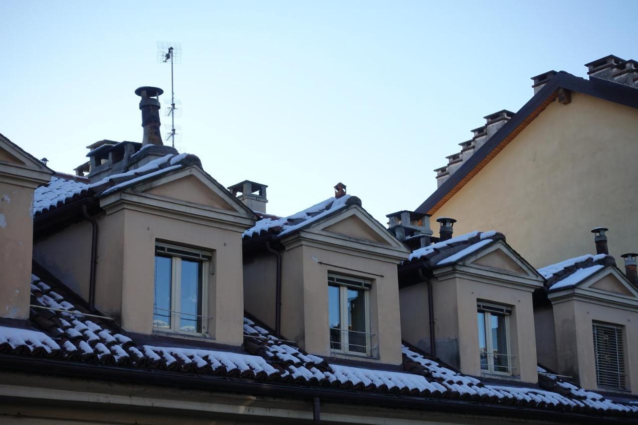 Old To New Apartament *